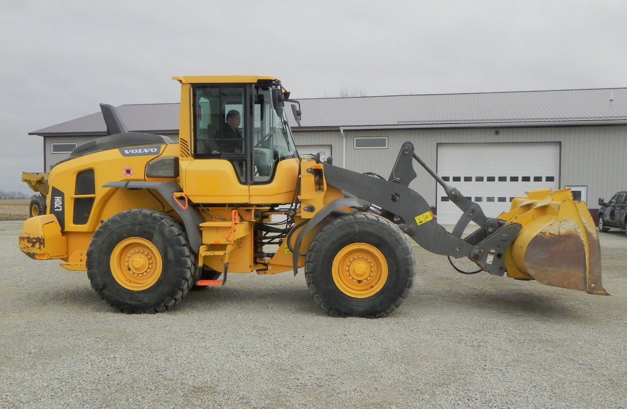 Hulls 151 Implement loader